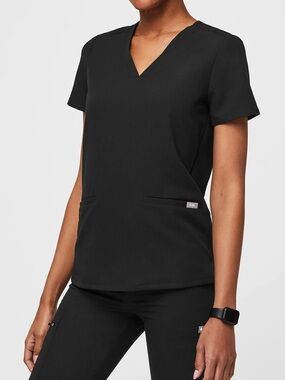 Figs Men’s Black V-Neck Short Sleeve Scrub Top